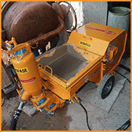 Piston plastering machine for traditional wet mortar